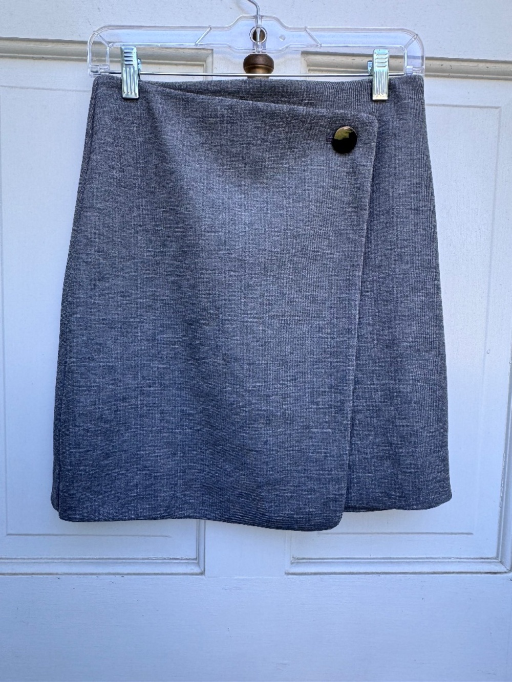 NWT LOFT Size 4 Gray Faux Wrap A-Line Skirt Black Button Career Workwear